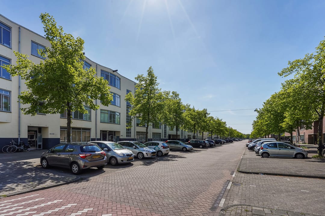 Foto 31 van Charlotte Brontéstraat 180