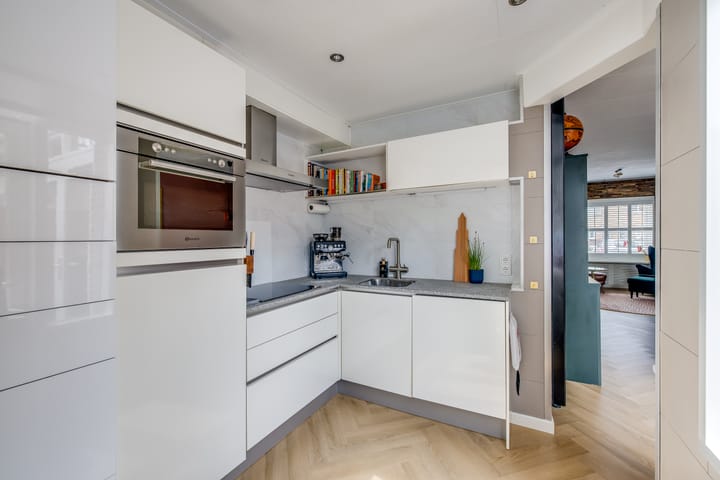 Foto 15 van Van Egmondkade 66