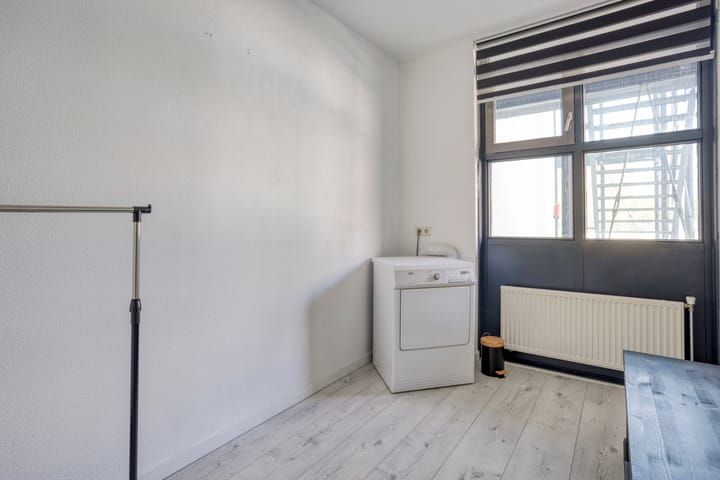 Foto 25 van Hooghuisstraat 12-A