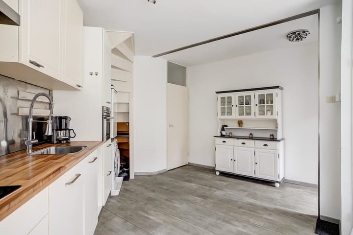 Foto 12 van Frieseweid 10-A