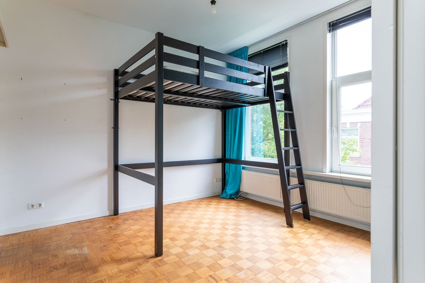 Foto 35 van Newtonstraat 341