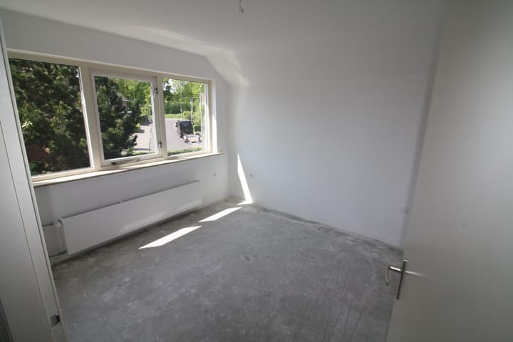 Foto 13 van van Ghernaerstraat 5