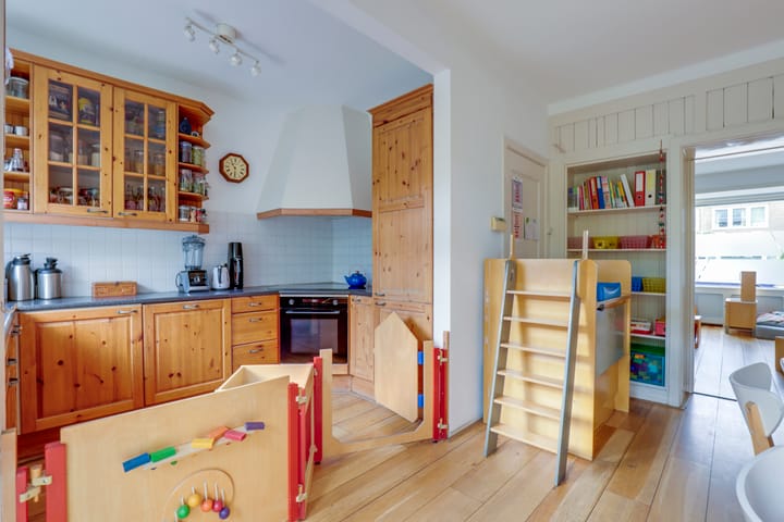 Photo 9 of Adriaen van Ostadelaan 110