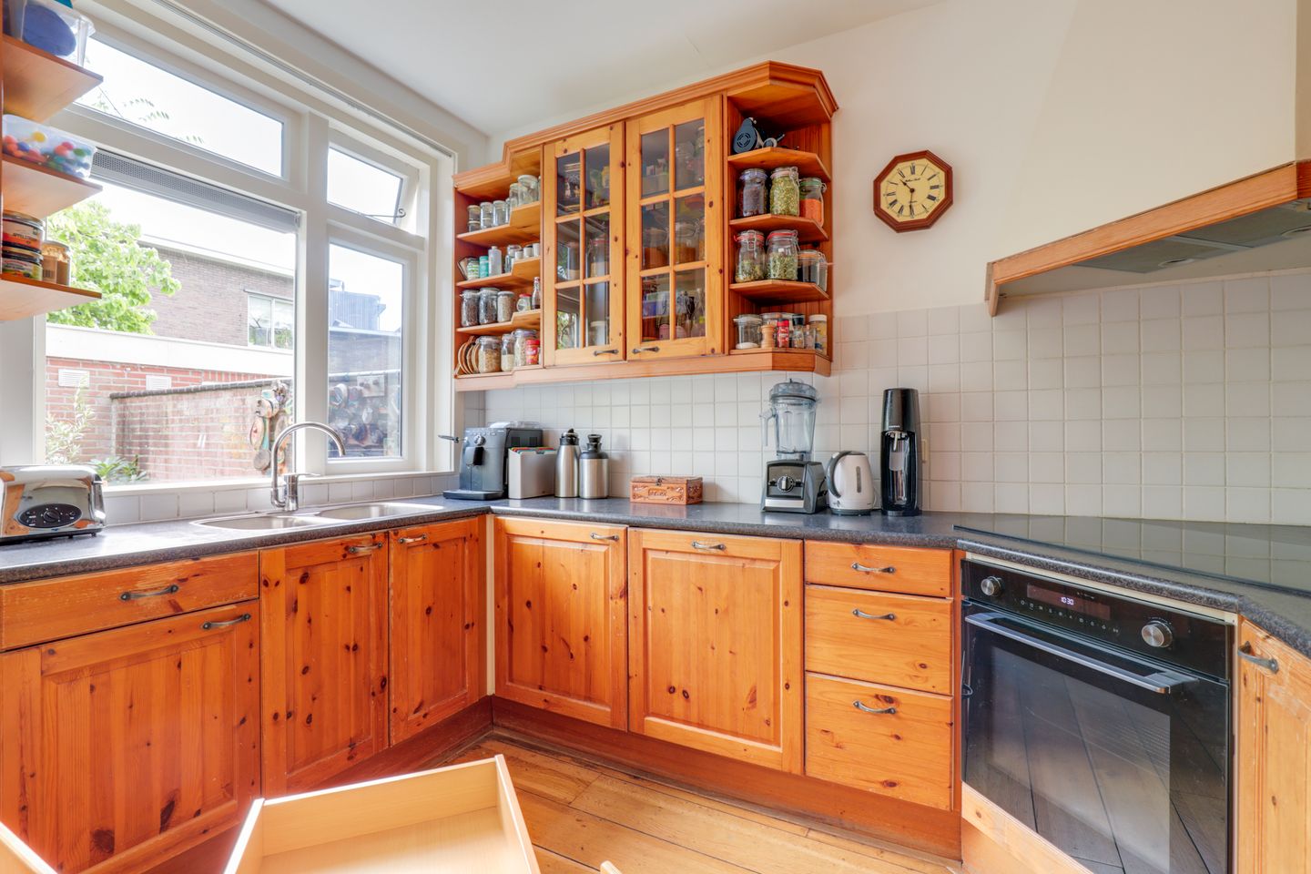 Foto 10 van Adriaen van Ostadelaan 110