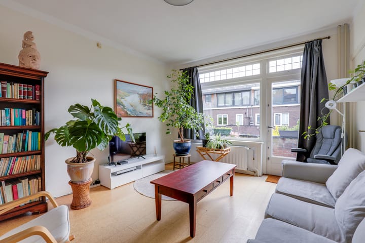 Photo 19 of Adriaen van Ostadelaan 110