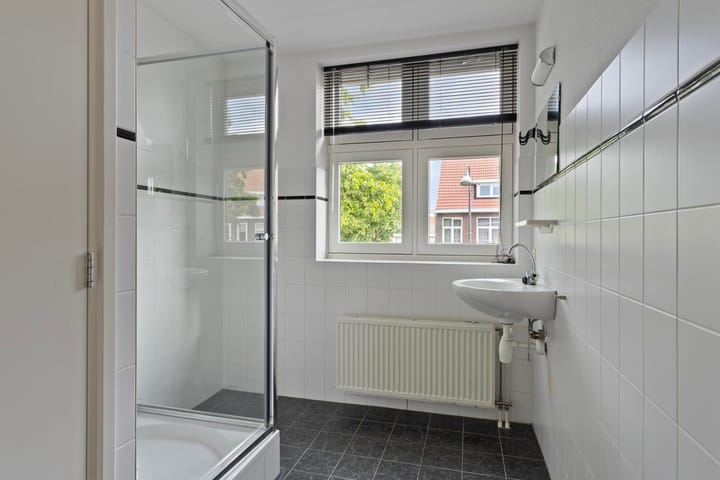 Foto 21 van Leenderweg 102-A