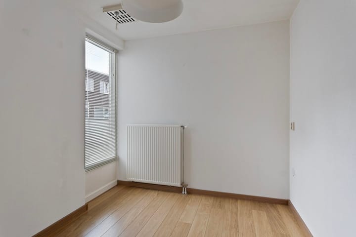 Foto 19 van Leenderweg 102-A