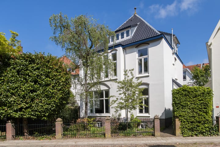 M.H. Trompstraat 5