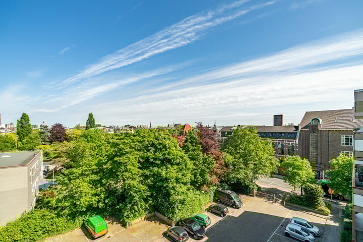 Foto 14 van Haagplein 85