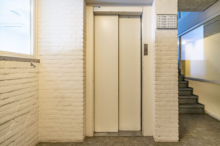 Foto 22 van Haagplein 85