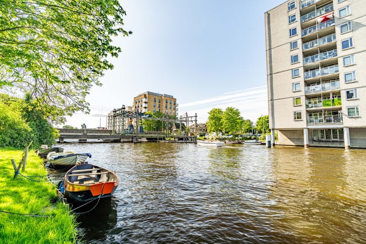 Foto 25 van Haagplein 85