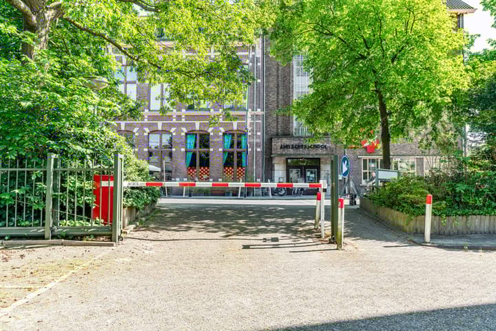 Foto 29 van Haagplein 85