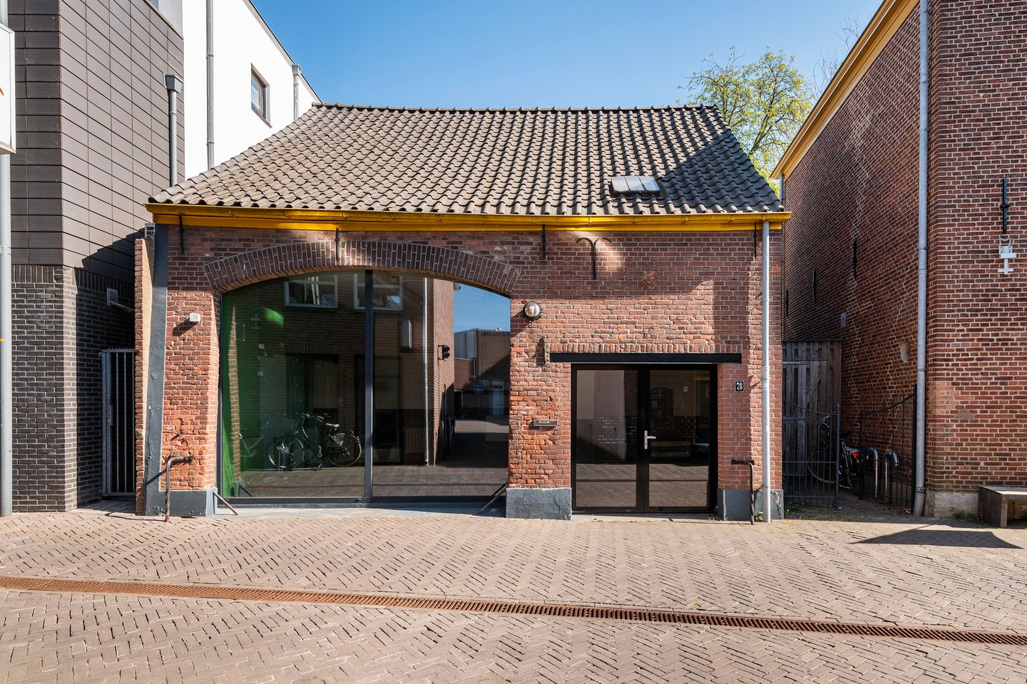 View photo 1 of Nieuwstad 78