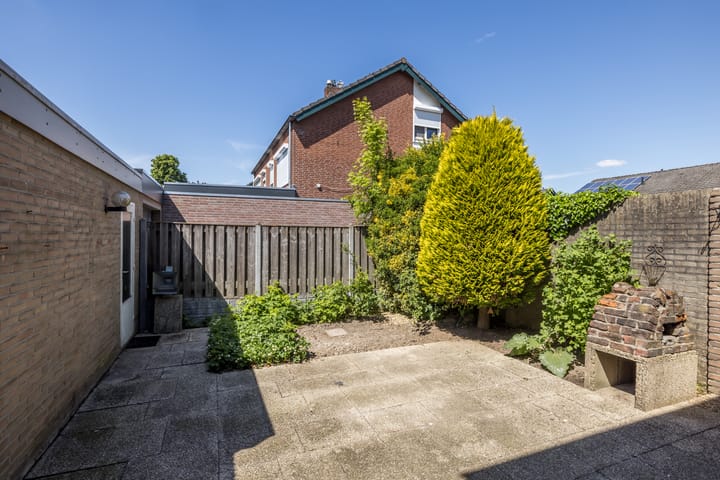 Foto 20 van Einderstraat 16