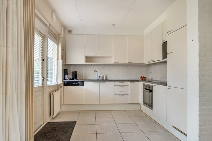 Foto 10 van Beneluxlaan 304