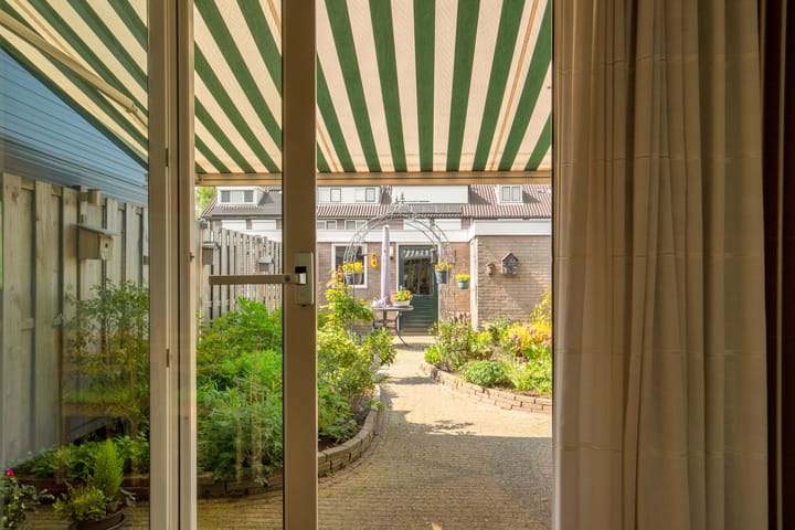 Foto 12 van Beneluxlaan 304