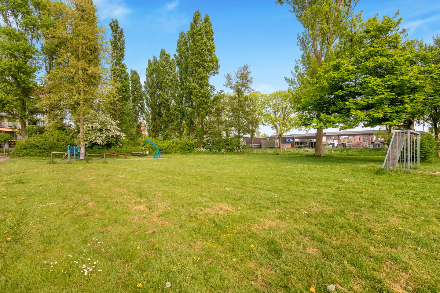 Foto 34 van Beneluxlaan 304