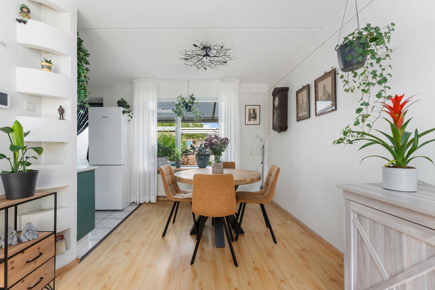 Foto 10 van Burgemeester de Bruïnelaan 143