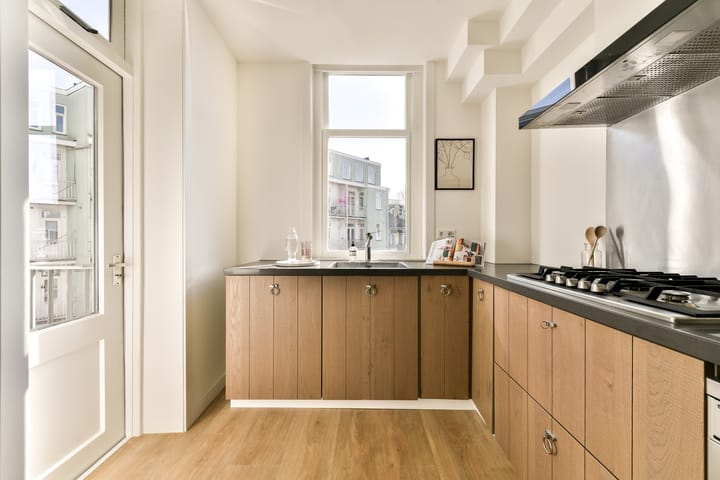 Foto 15 van Molukkenstraat 73-2