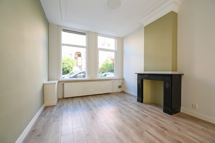 Photo 8 of Fultonstraat 48