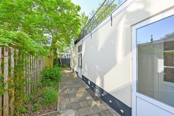 Photo 16 of Fultonstraat 48