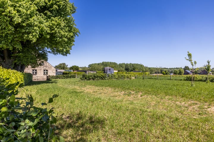 Foto 2 van Esschenderweg 1