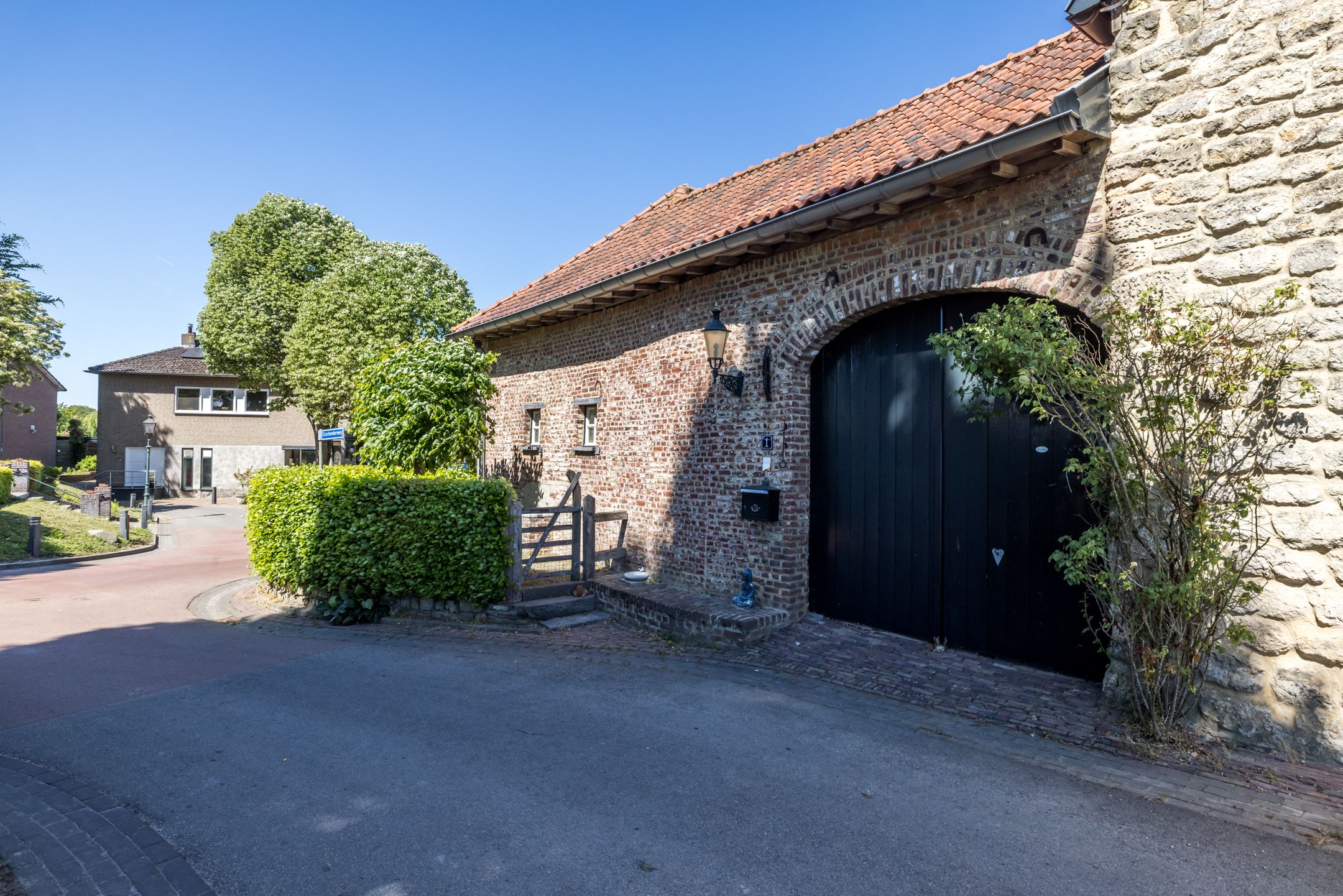 Foto 75 van Esschenderweg 1