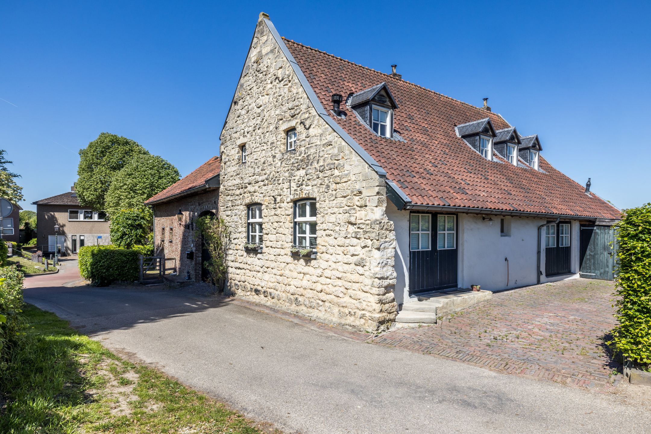 Foto 78 van Esschenderweg 1