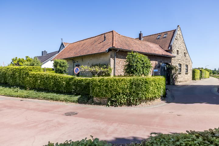 Foto 79 van Esschenderweg 1