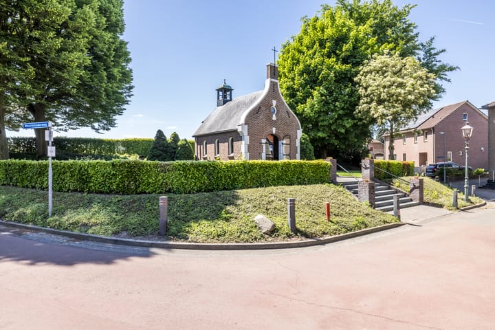 Foto 86 van Esschenderweg 1