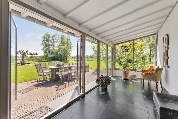 Foto 30 van de Brand 4