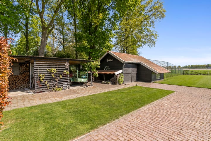 Foto 44 van de Brand 4