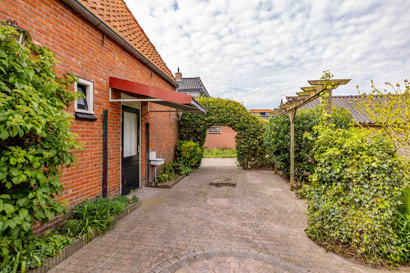 Foto 50 van Hoofdweg 16