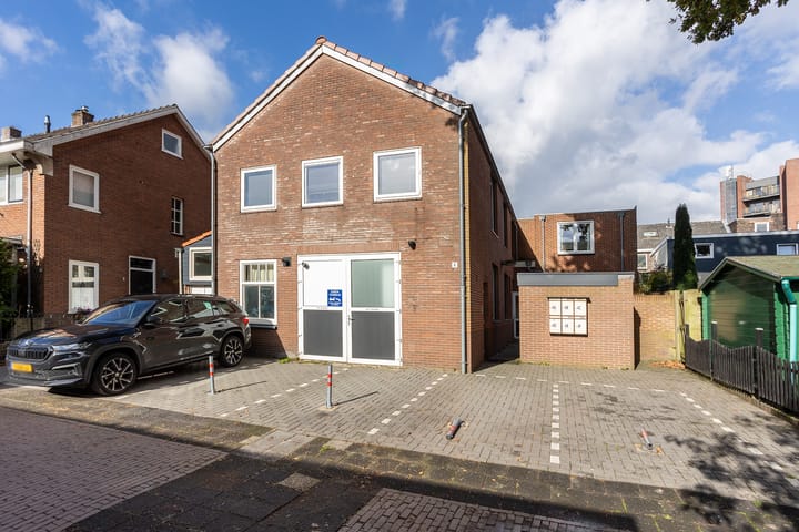 Photo 1 of Prinsenstraat 4-F