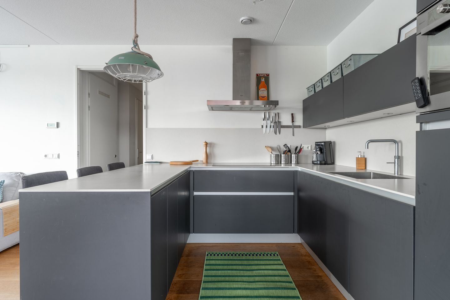 Foto 4 van De Monchyplein 17