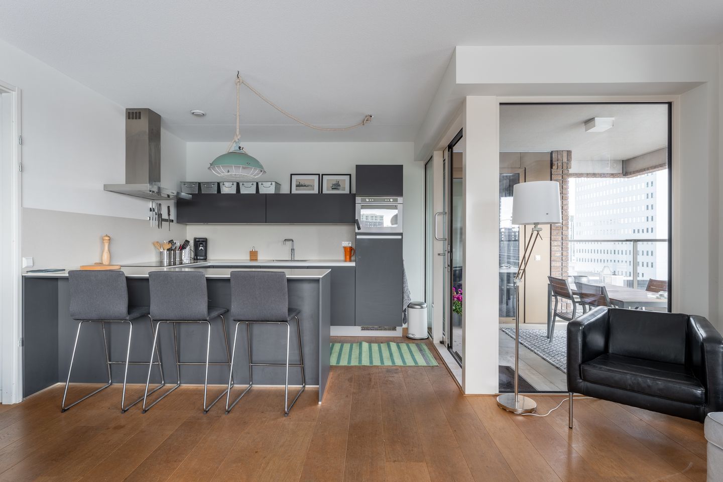 Foto 14 van De Monchyplein 17