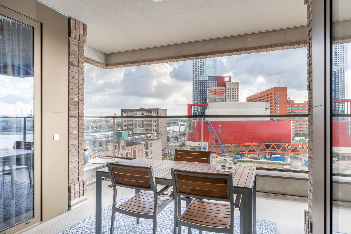 Foto 19 van De Monchyplein 17