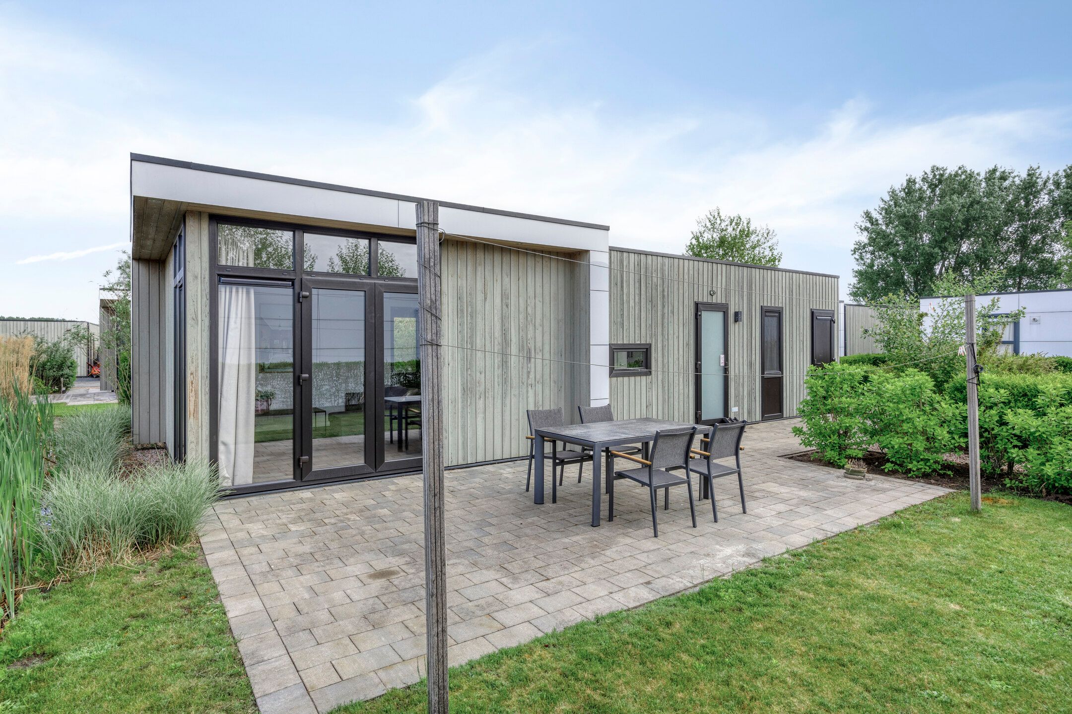 2-bedroom freehold villa in Nijkerk — photo 1 of 5