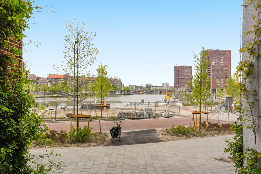 Foto 22 van Karl Weisbardstraat 135