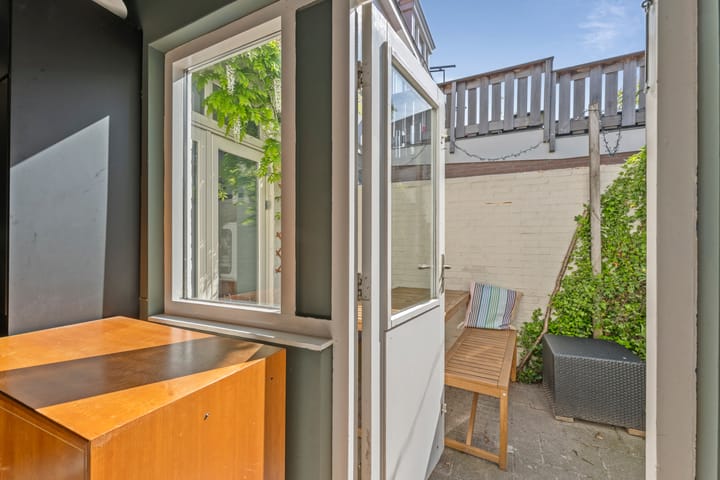 Photo 19 of Oost Indiëstraat 28