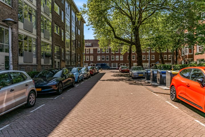 Foto 31 van Juliana van Stolbergstraat 52-3