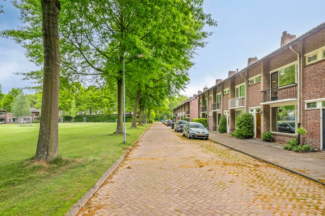 Photo 1 of Biezenstraat 21