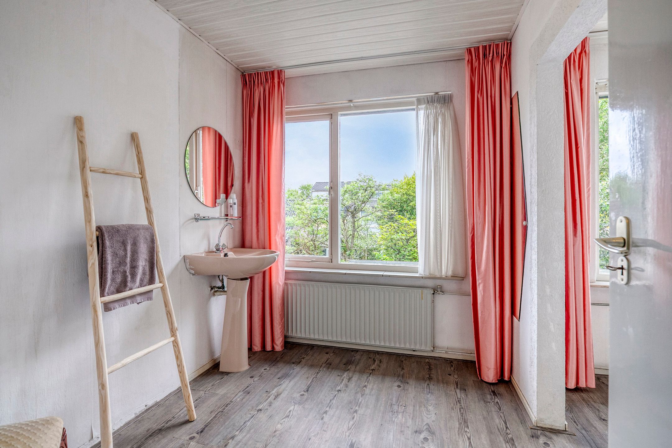 Photo 15 of Biezenstraat 21