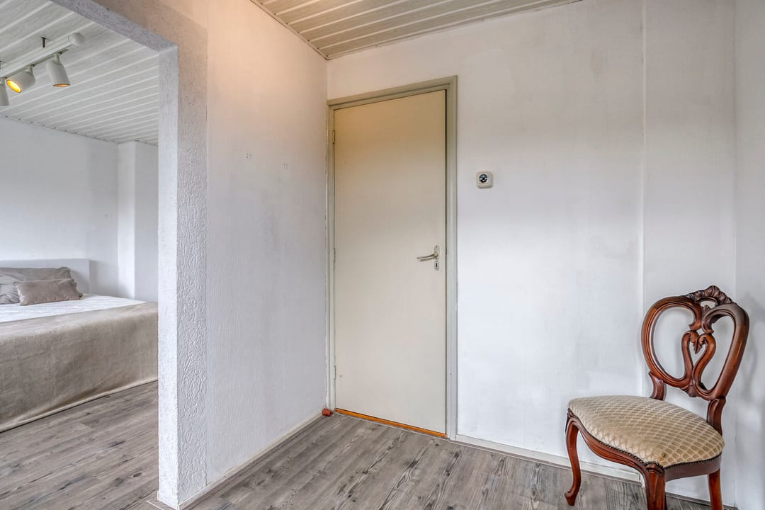 Photo 16 of Biezenstraat 21