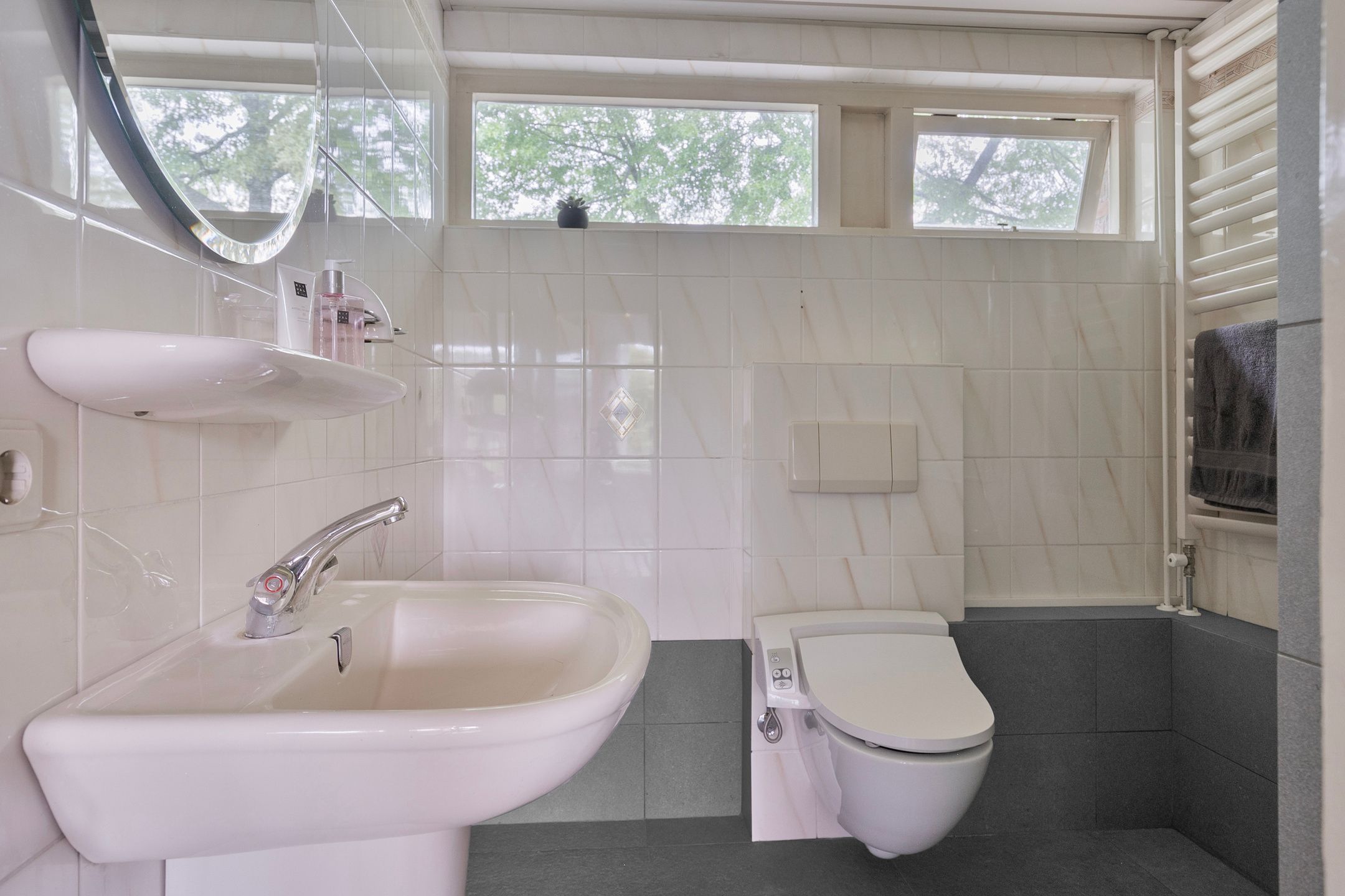 Photo 21 of Biezenstraat 21