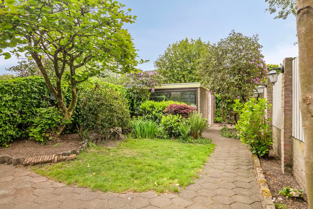 Photo 26 of Biezenstraat 21