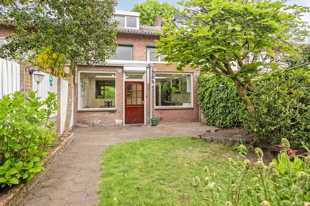 Photo 28 of Biezenstraat 21