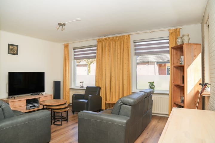 Foto 6 van Meidoornstraat 10