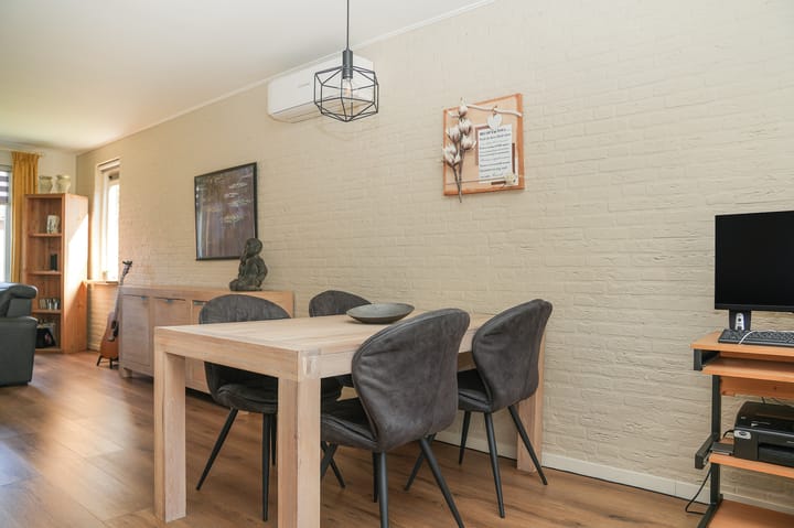 Foto 9 van Meidoornstraat 10