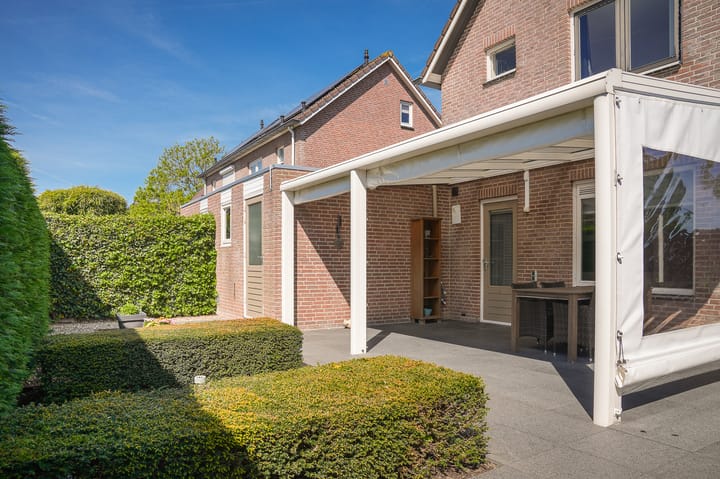 Foto 24 van Meidoornstraat 10